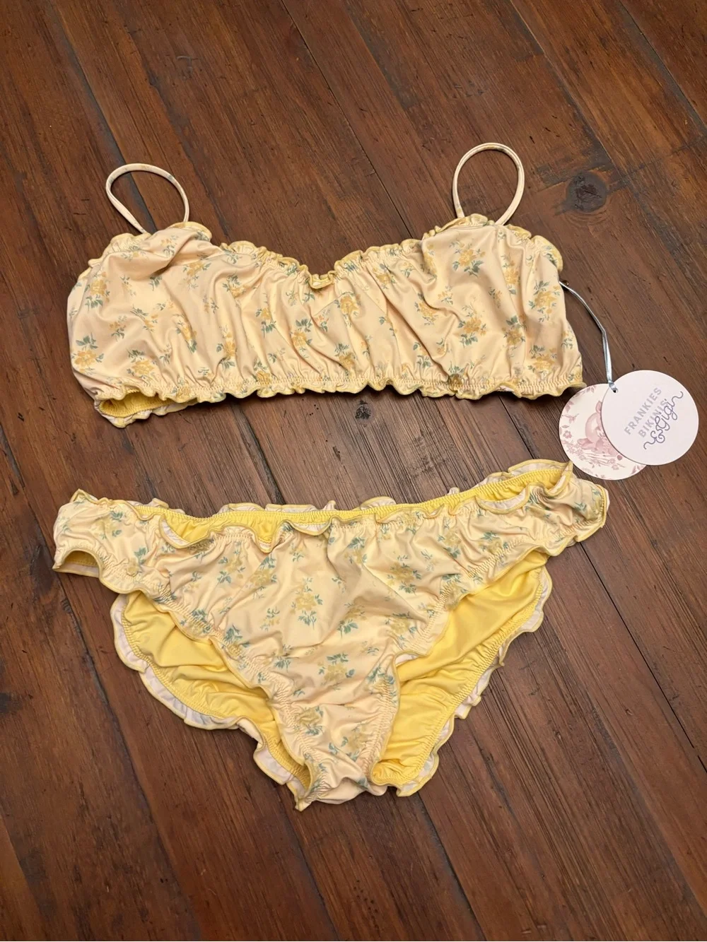 NWT Frankie’s bikinis x Gigi HADID honeysuckle bikini set